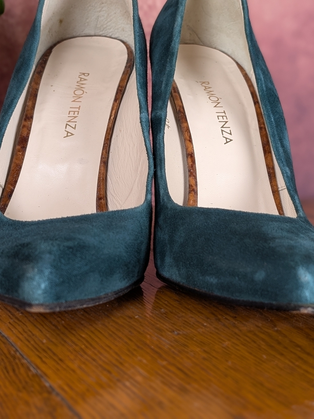 Ramon Tenza Teal Suede Sculptural Heel Pumps | Tortoise Lucite Heels | EU 40 (9) - Picture 2 of 15